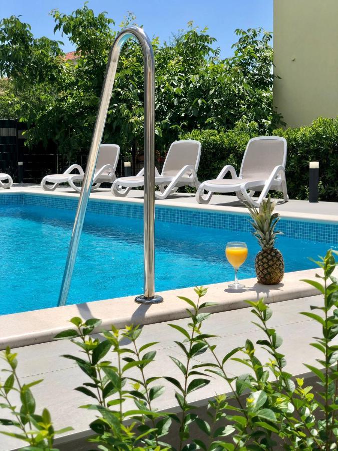 Seka Apartments With A Pool Kaštela エクステリア 写真